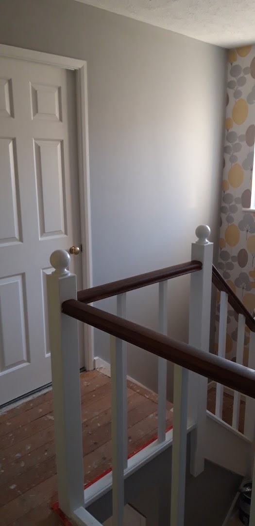 Joe Hewett Painter & Decorator — Photos 9